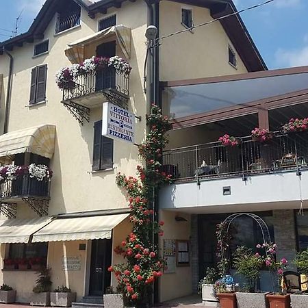 Hotel Ristorante Vittoria San Fedele Intelvi Exteriör bild