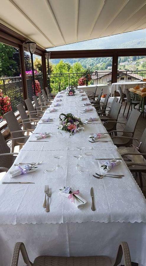 Hotel Ristorante Vittoria San Fedele Intelvi Exteriör bild